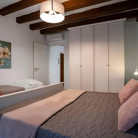 Dorsoduro 1241 Apartamento Venecia