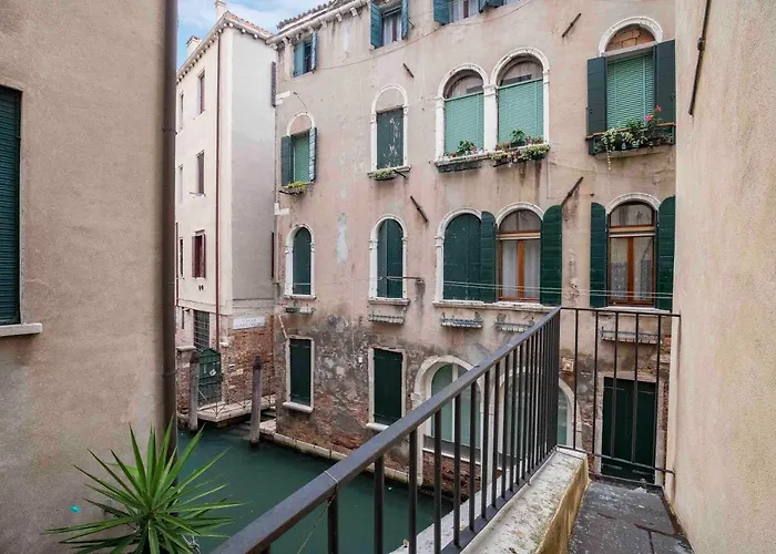 Dorsoduro 1241 By Wonderful Italy